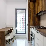 Cozy Business Premium Plaza Appartement *