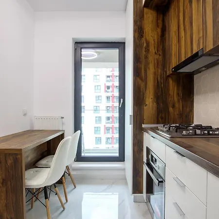 Cozy Business Premium Plaza Апартаменти *