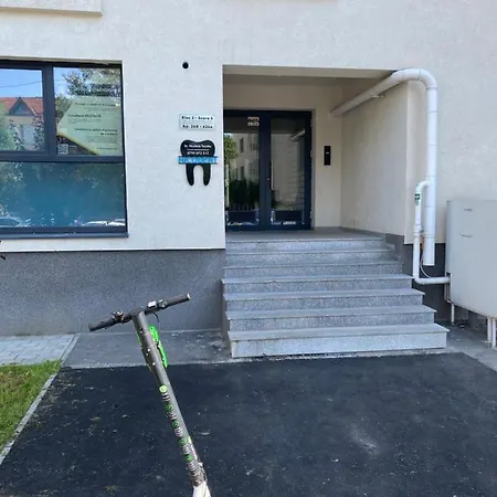 Cozy Business Premium Plaza * 布加勒斯特