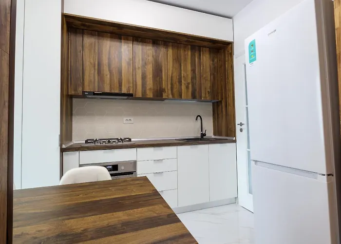 Cozy Business Premium Plaza